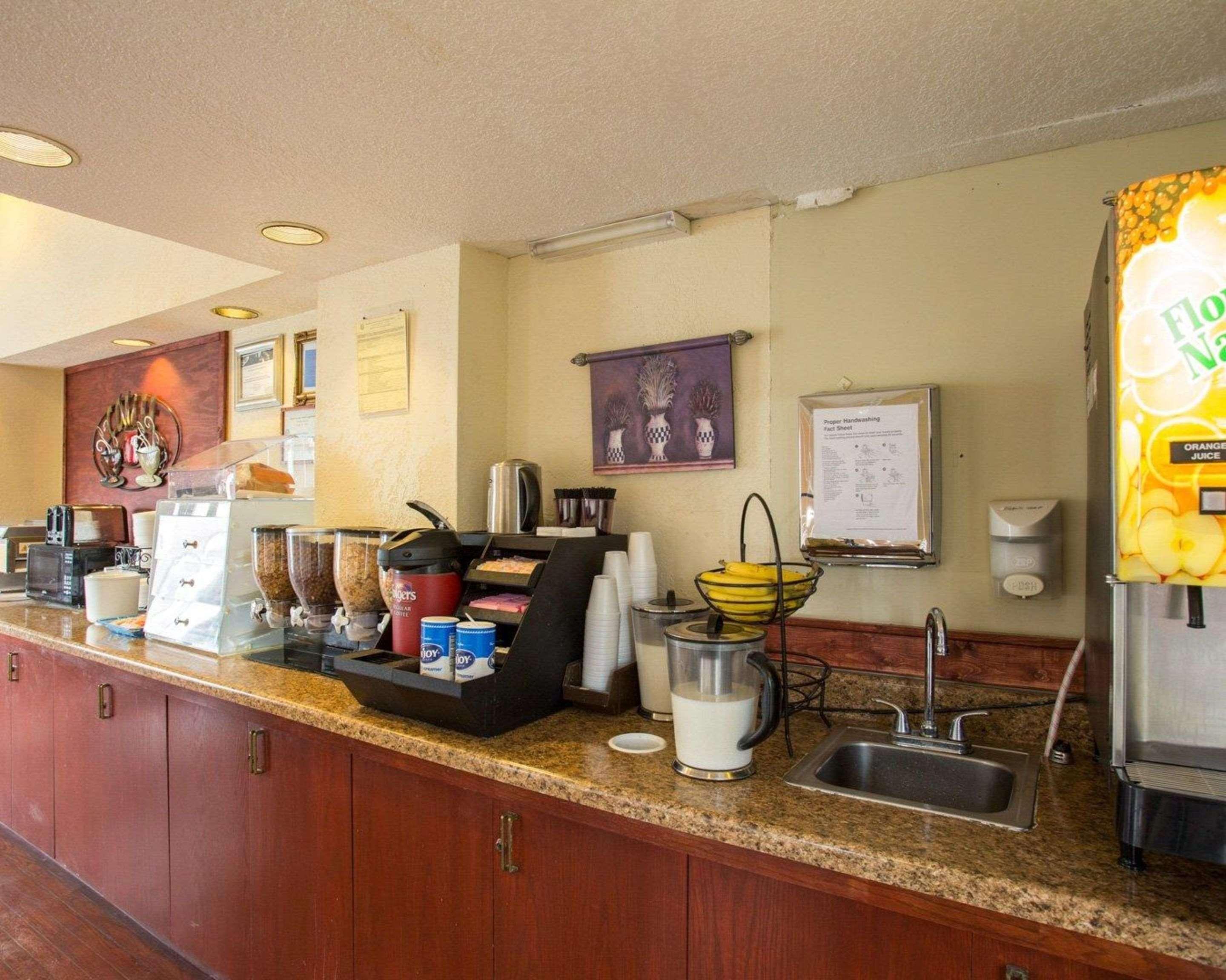 Knights Inn College Station Bagian luar foto